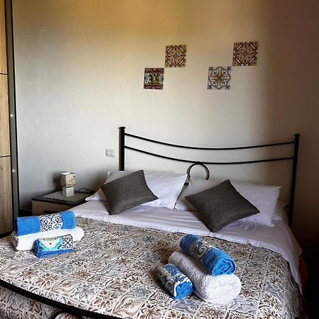 Casa Gambino Bed and Breakfast Savoca Exteriör bild
